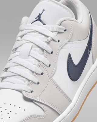 Air Jordan 1 Low Erkek Ayakkabısı. Nike TR